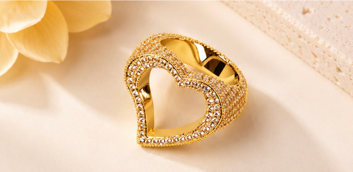 Open Heart Pave Ring - Gold